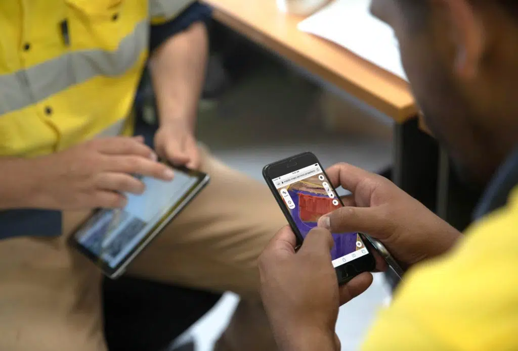 construction workers using Propeller Crew mobile maps